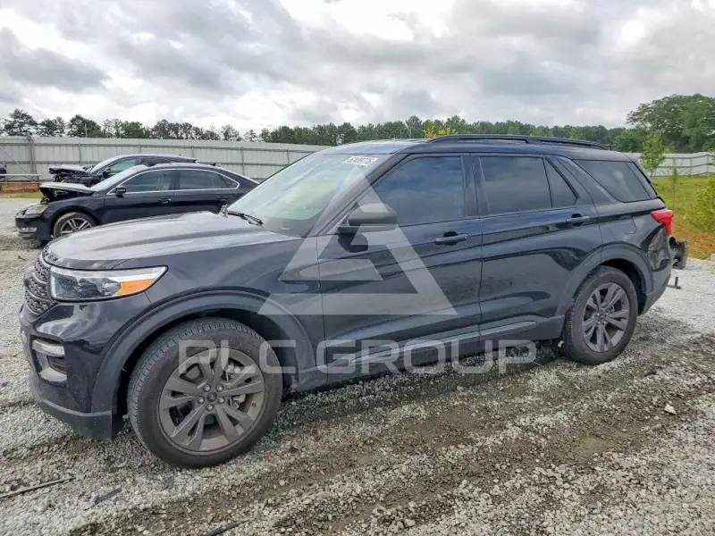 2021 Ford EXPLORER photo