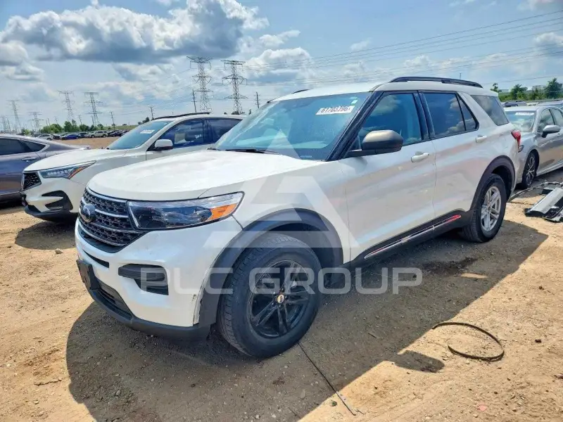 2021 Ford EXPLORER photo