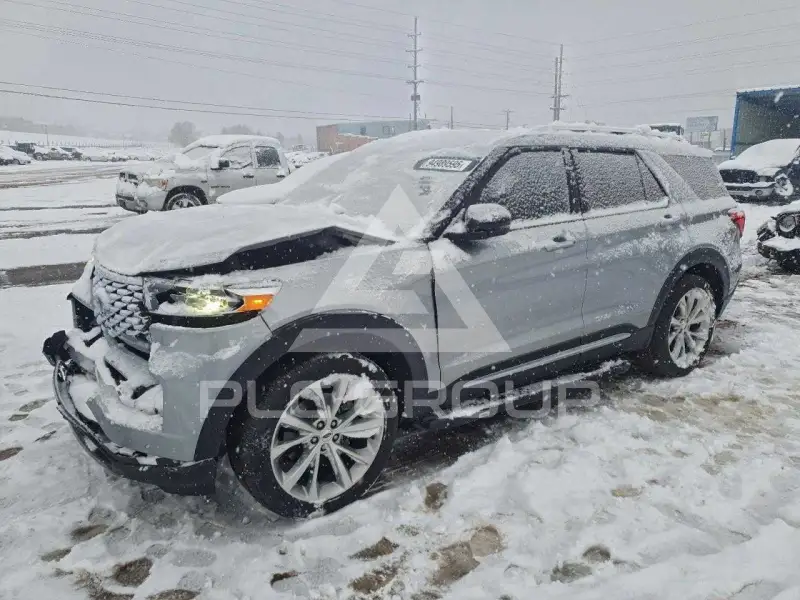 2021 Ford EXPLORER photo
