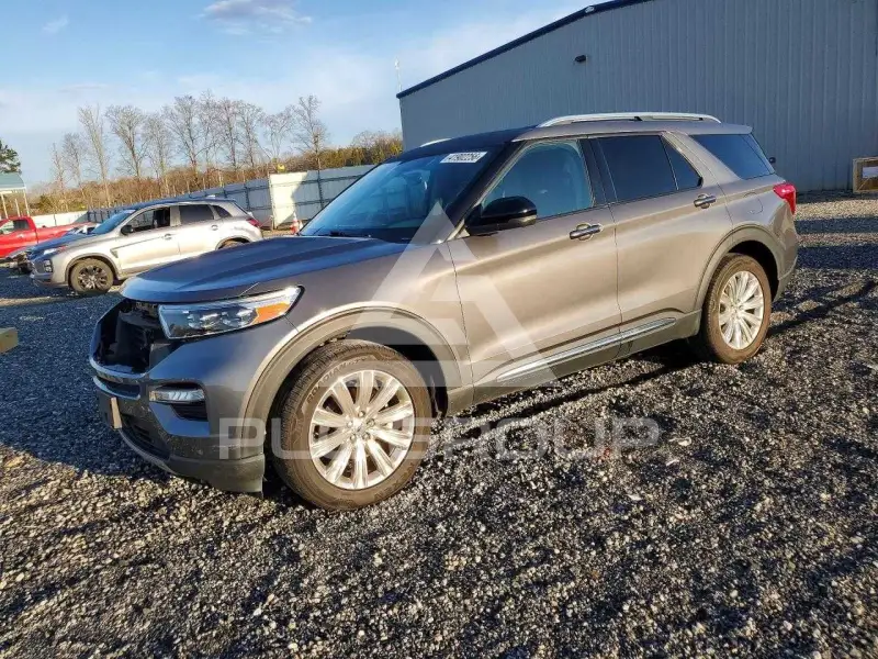 2021 Ford EXPLORER photo