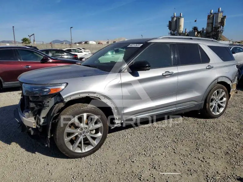2021 Ford EXPLORER photo