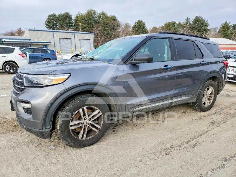 2021 Ford EXPLORER photo