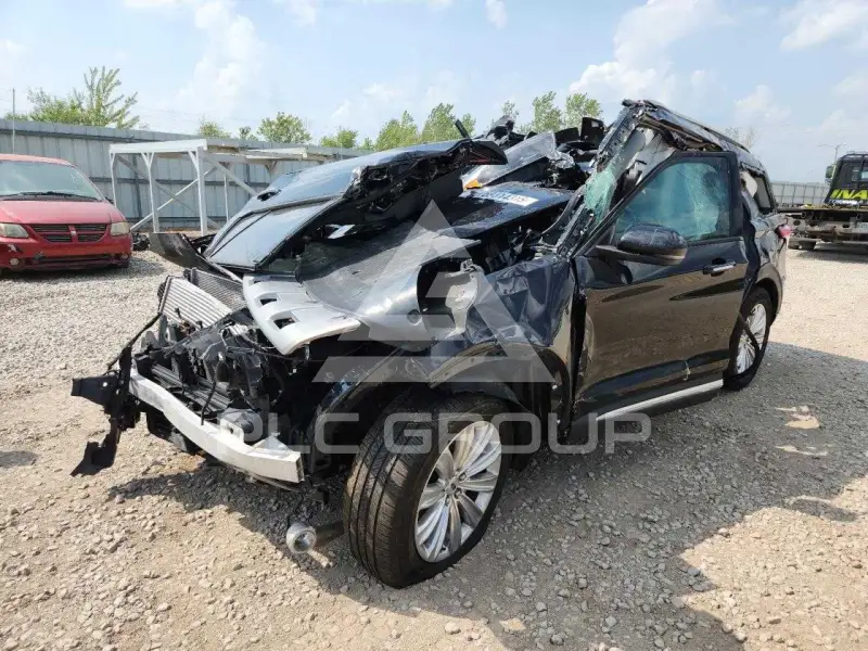 2021 Ford EXPLORER photo