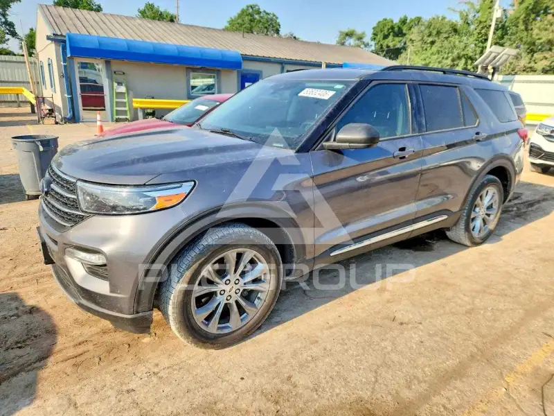 2021 Ford EXPLORER photo