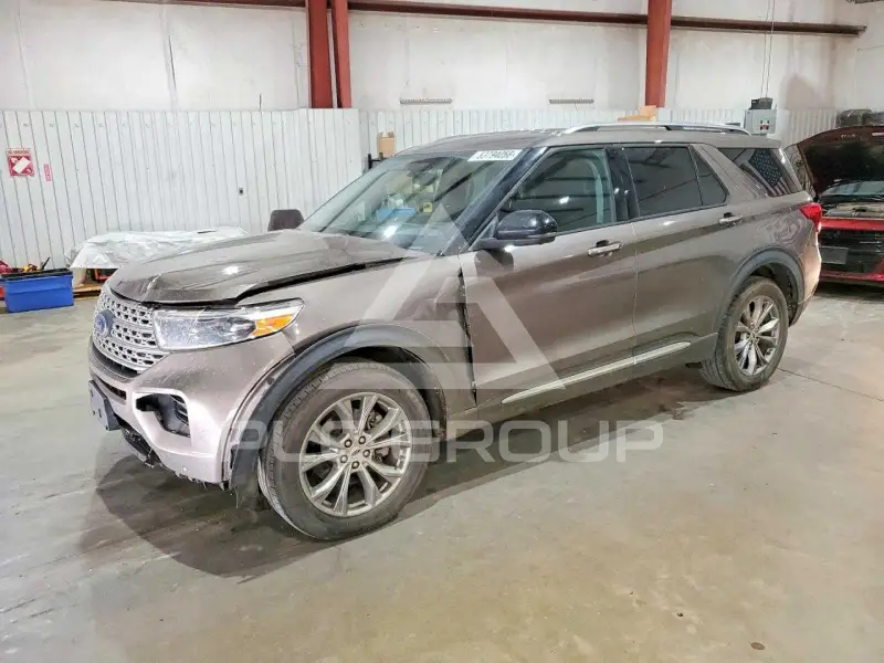 2021 Ford EXPLORER photo