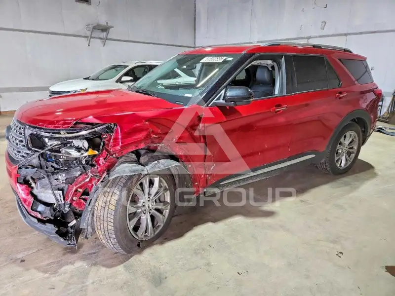 2021 Ford EXPLORER photo