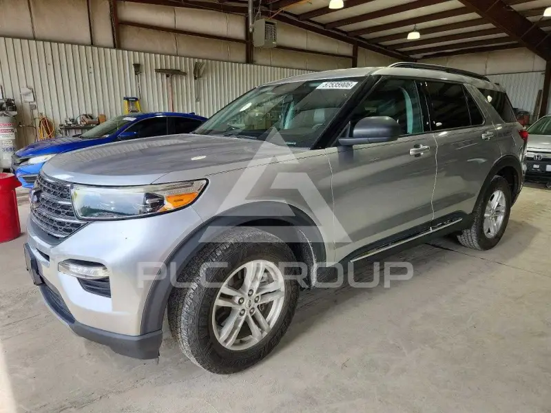 2021 Ford EXPLORER photo