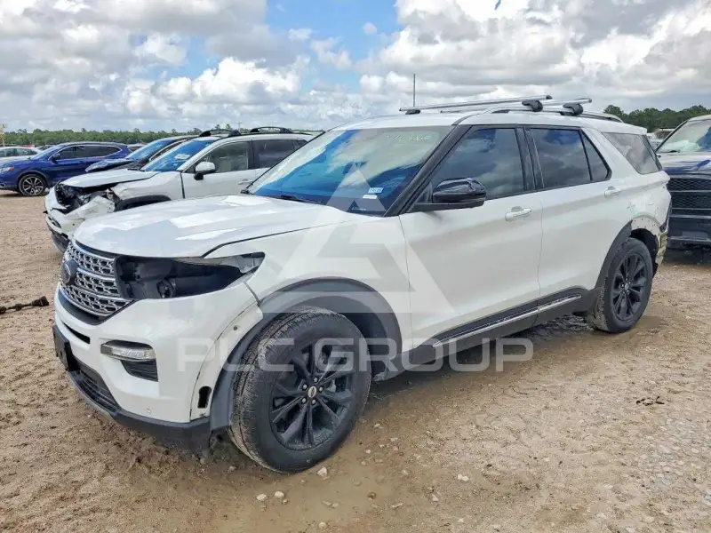 2021 Ford EXPLORER photo