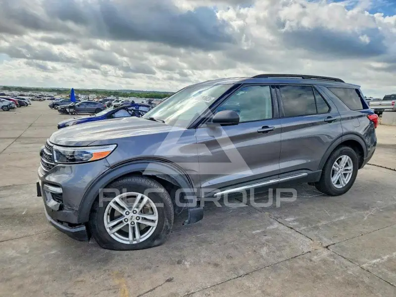 2021 Ford EXPLORER photo