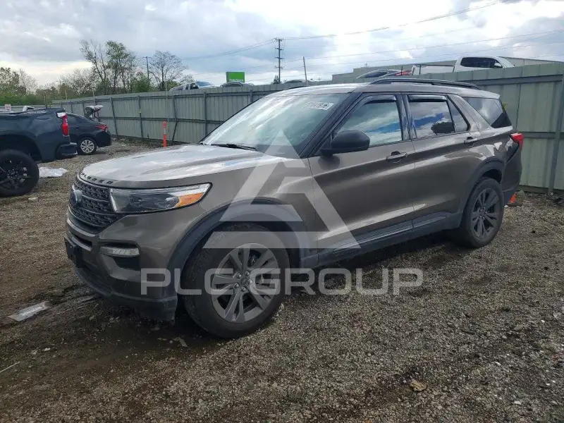 2021 Ford EXPLORER photo
