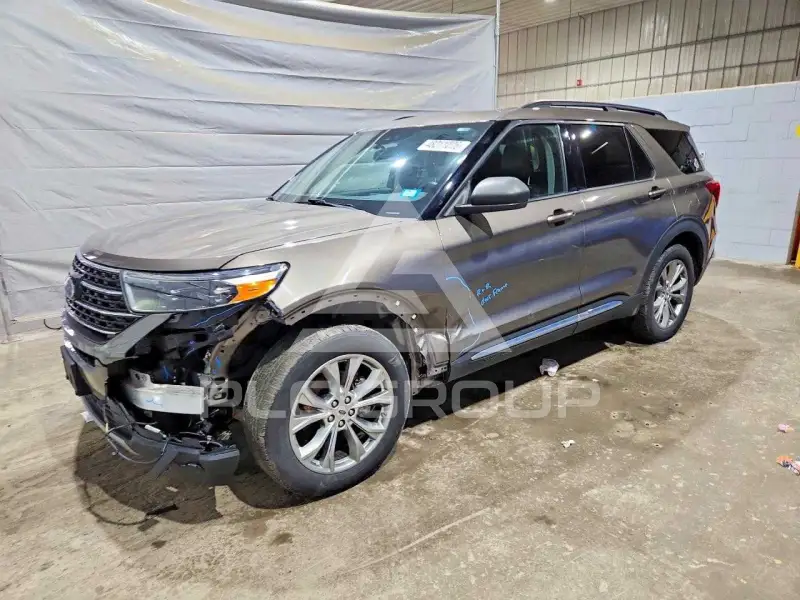 2021 Ford EXPLORER photo