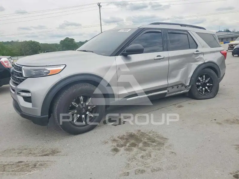 2021 Ford EXPLORER photo