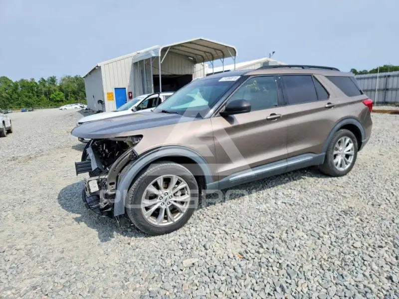 2021 Ford EXPLORER photo