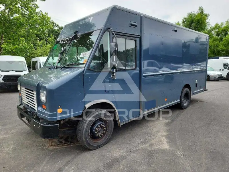 2021 Ford F-590 photo
