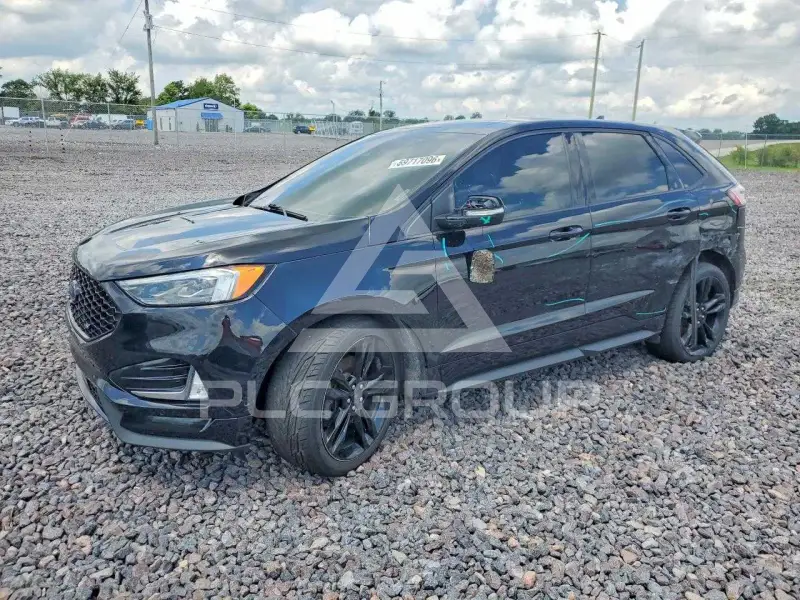 2021 Ford EDGE photo