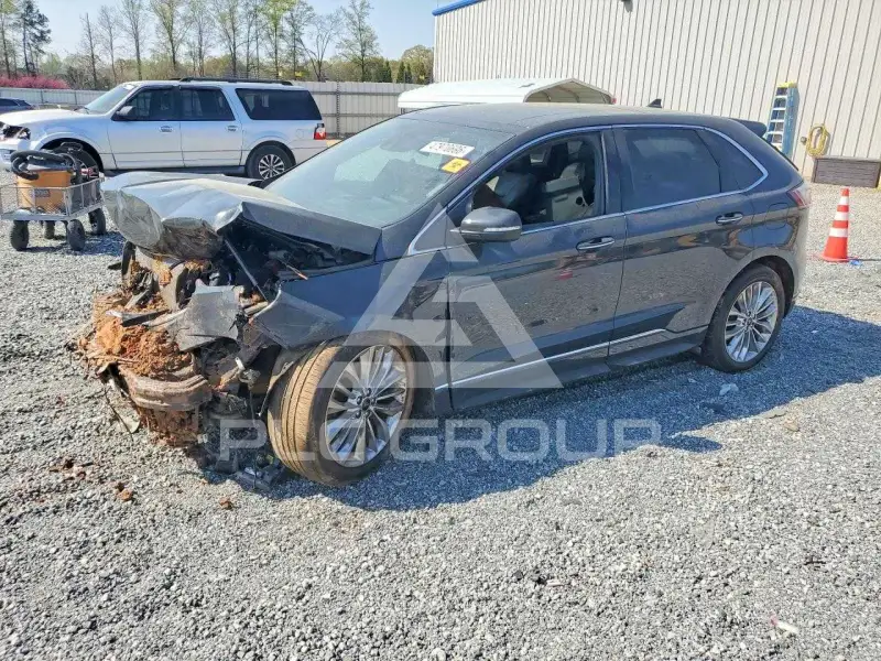 2021 Ford EDGE photo