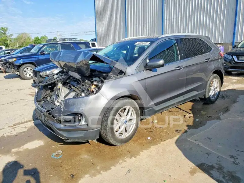 2021 Ford EDGE photo