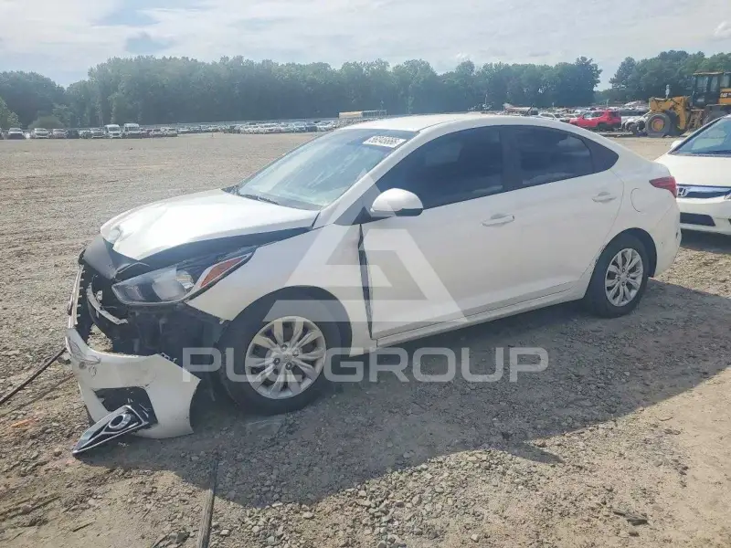 2021 Hyundai Accent photo