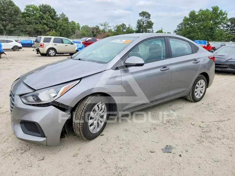 2021 Hyundai Accent photo