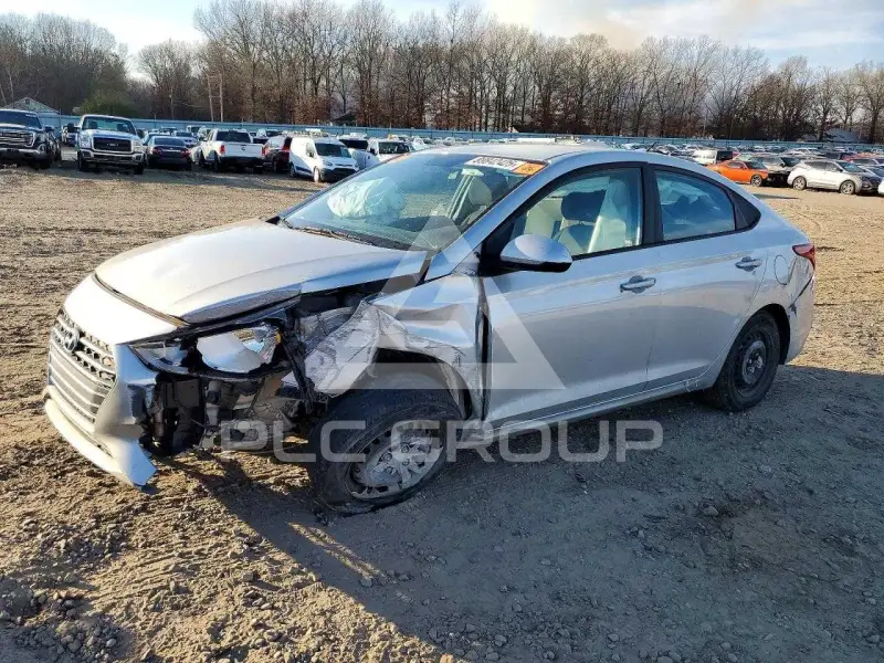 2021 Hyundai Accent photo