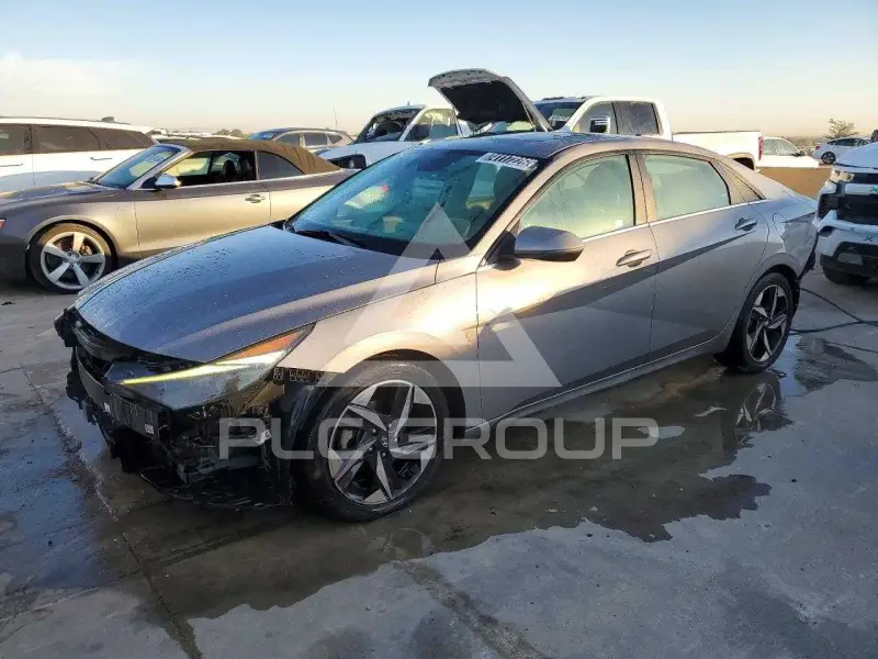 2021 Hyundai Elantra photo