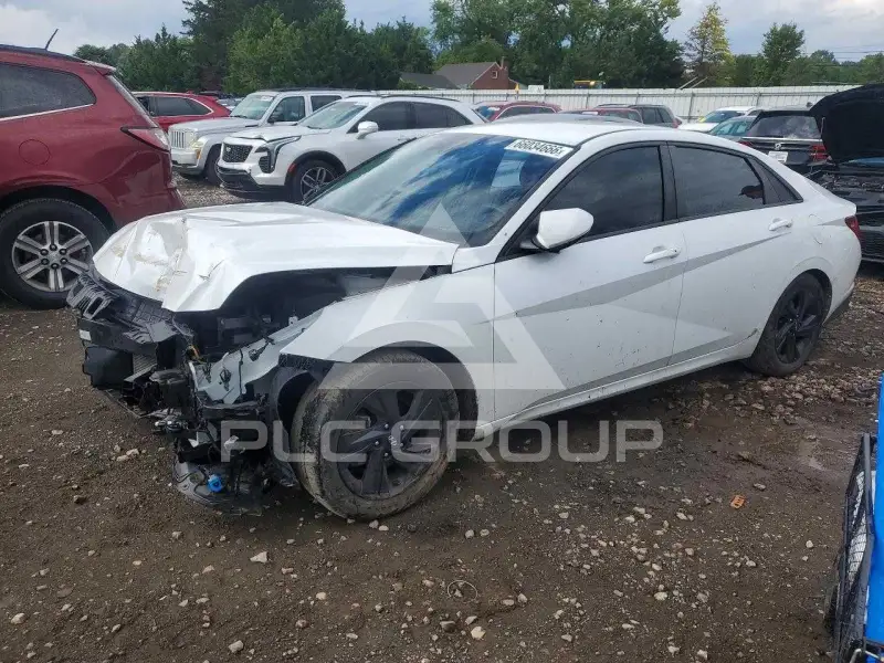 2021 Hyundai Elantra photo