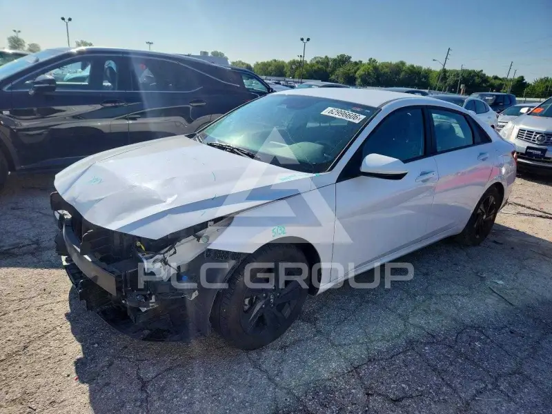 2021 Hyundai Elantra photo