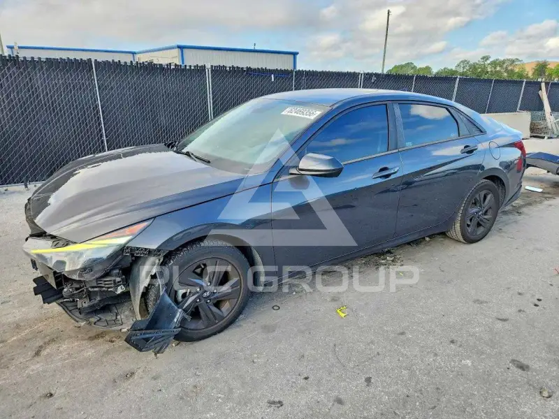 2021 Hyundai Elantra photo