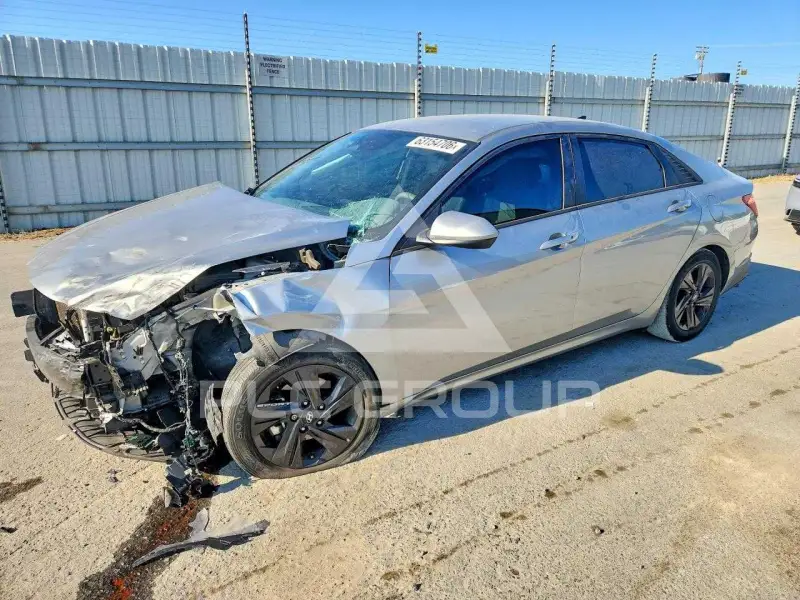 2021 Hyundai Elantra photo