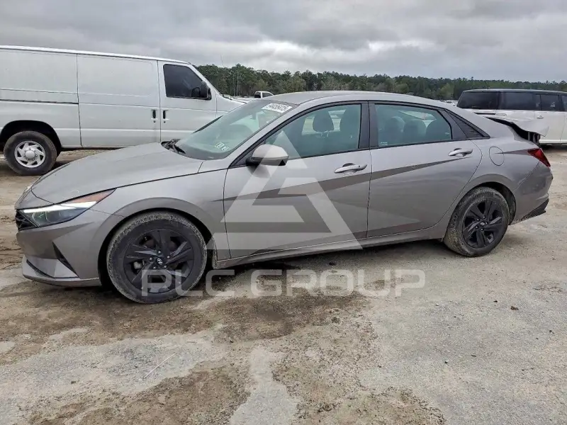 2021 Hyundai Elantra photo