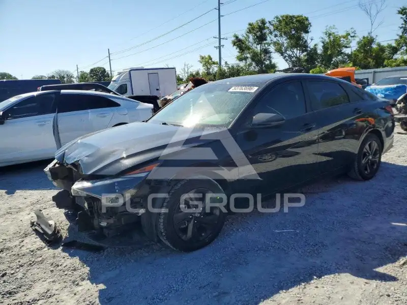 2021 Hyundai Elantra photo