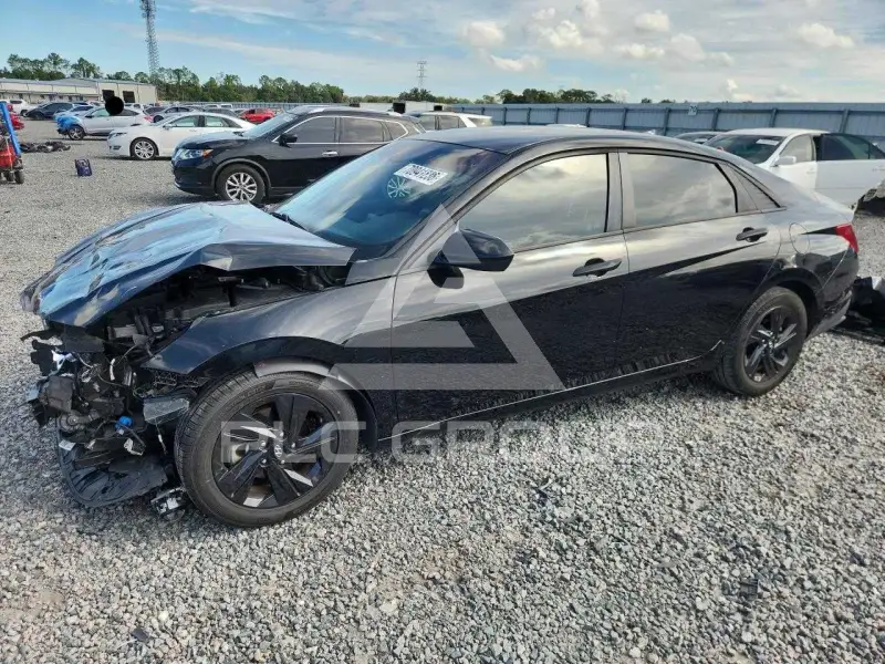 2021 Hyundai Elantra photo