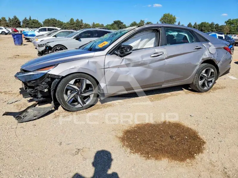 2021 Hyundai Elantra фото