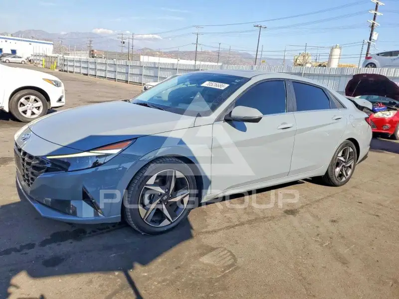 2021 Hyundai Elantra photo