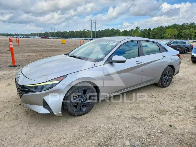 2021 Hyundai Elantra photo