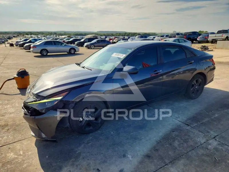 2021 Hyundai Elantra photo