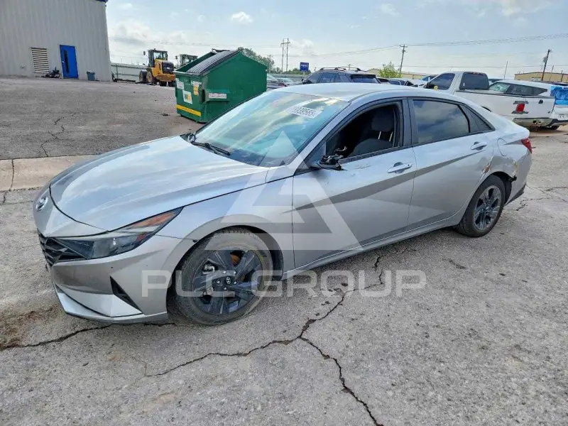 2021 Hyundai Elantra photo