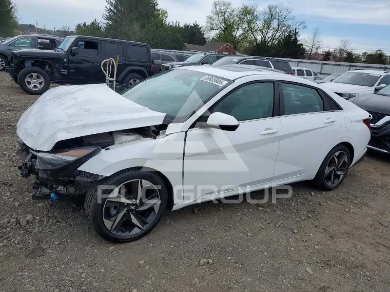 2021 Hyundai Elantra photo