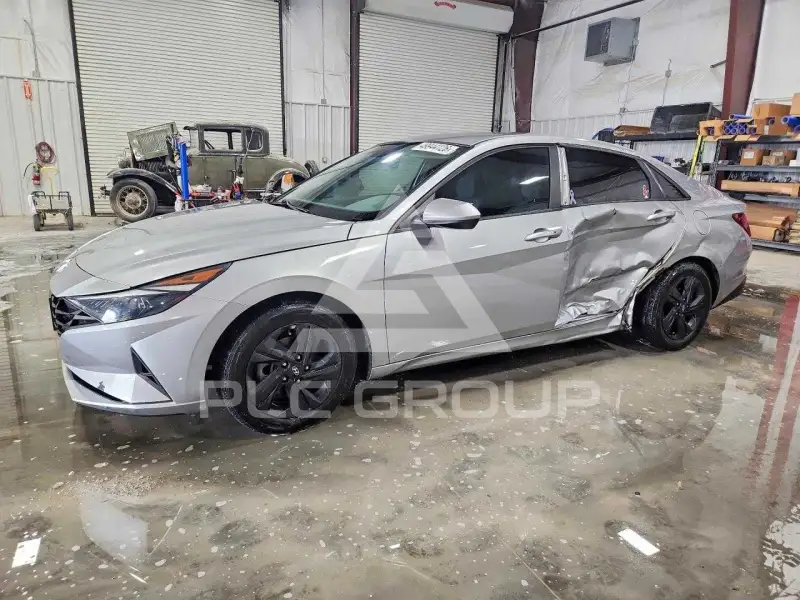 2021 Hyundai Elantra фото
