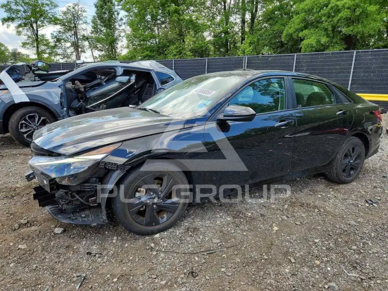 2021 Hyundai Elantra фото