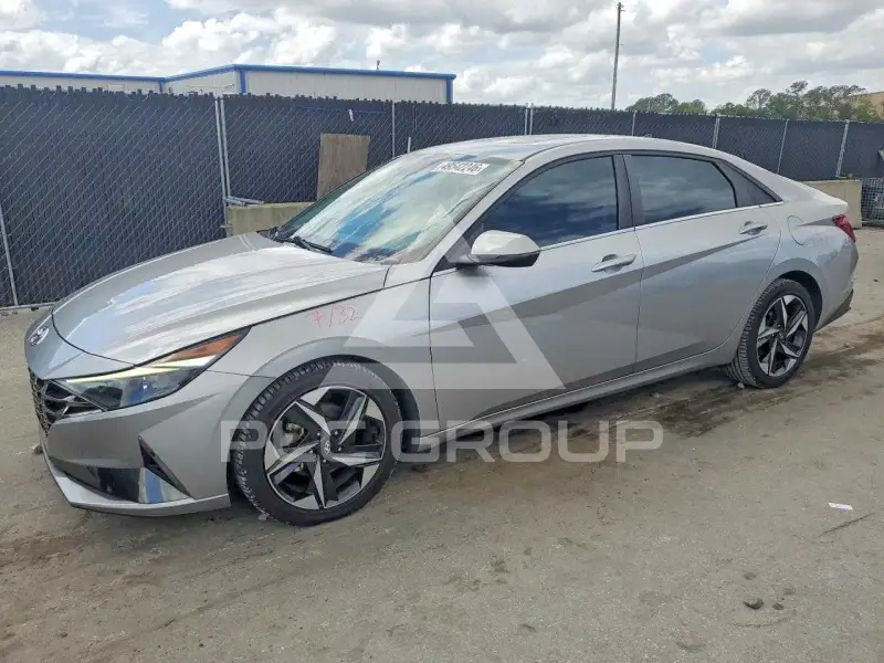 2021 Hyundai Elantra фото