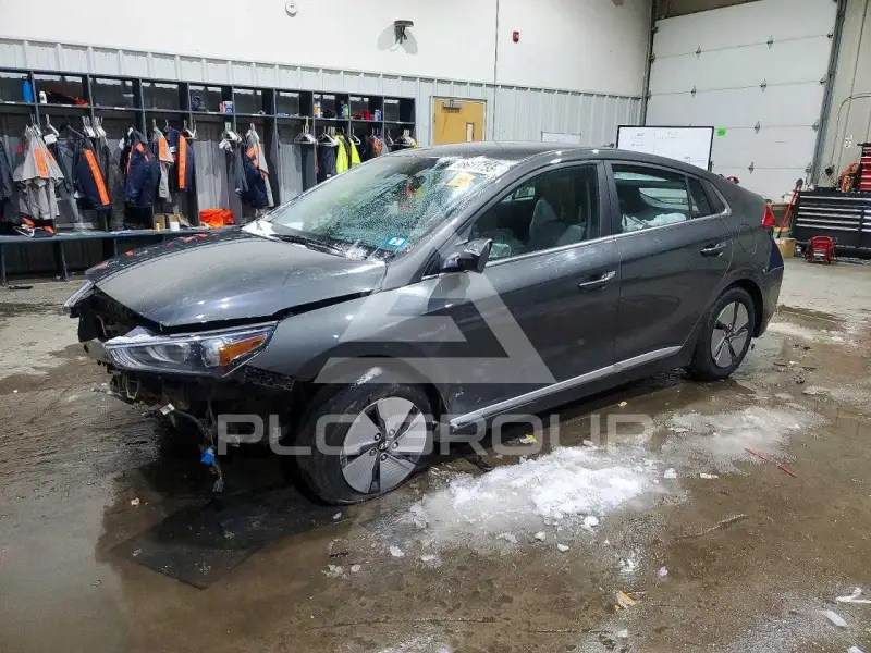2021 Hyundai Ioniq photo