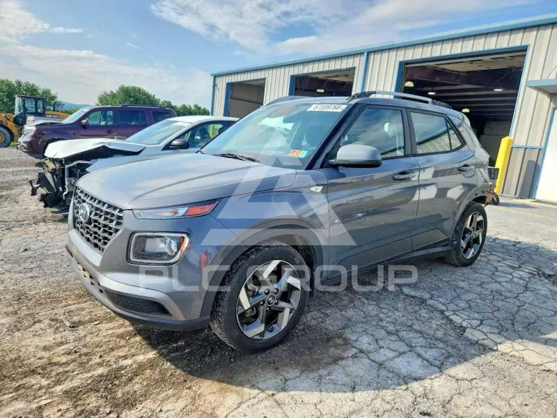 2021 Hyundai Venue фото