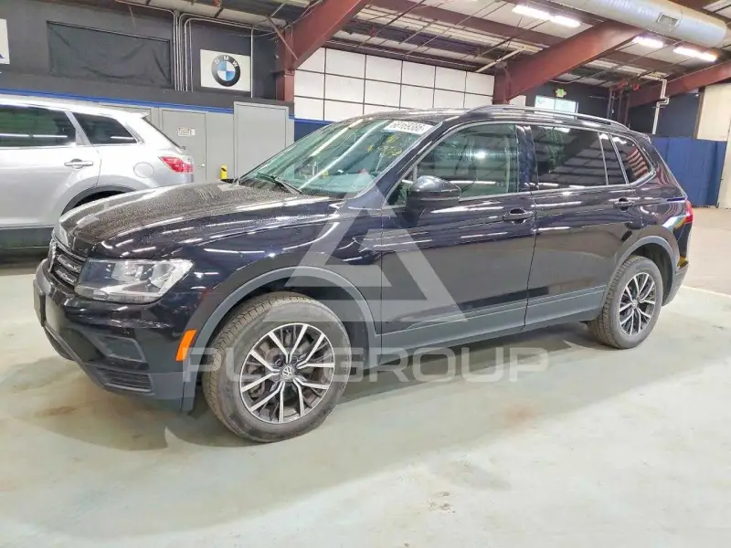 2021 Volkswagen Tiguan photo