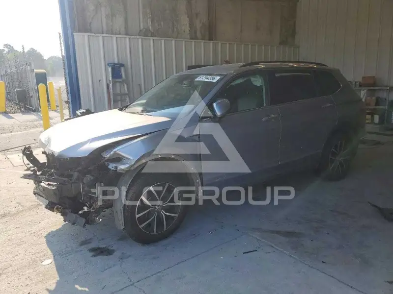 2021 Volkswagen Tiguan photo