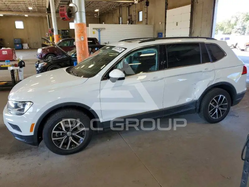 2021 Volkswagen Tiguan photo