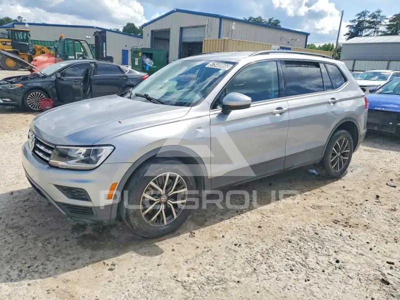 2021 Volkswagen Tiguan photo