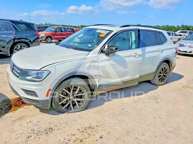2021 Volkswagen Tiguan photo