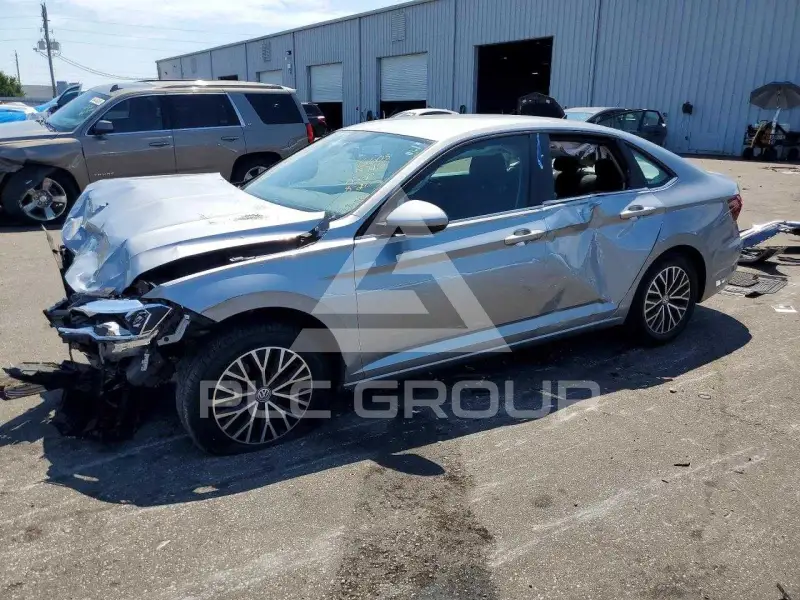 2021 Volkswagen Jetta фото