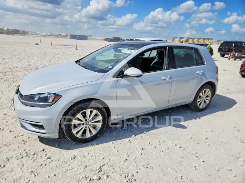 2021 Volkswagen GOLF photo